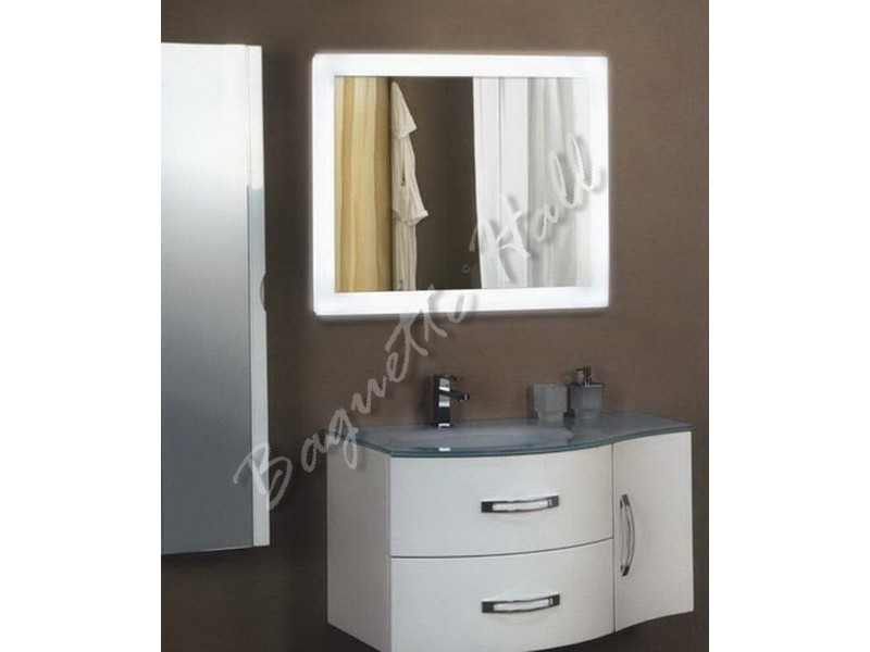 Зеркало для ванной комнаты с LED-подсветкой и сенсорным выключателем
