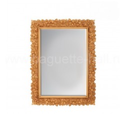 Прямоугольное зеркало с резным багетом